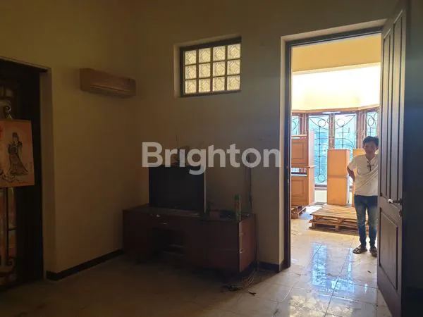 image KANTOR & GUDANG DI IMAMBONJOL (4)