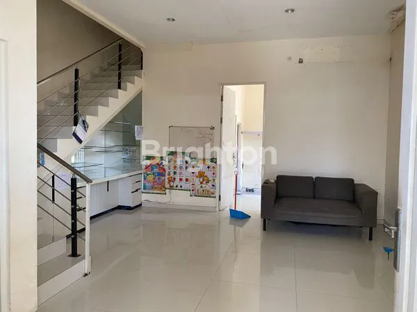 image *RUMAH MINIMALIS LEBAK DEKAT RAYA KENJERAN, RS MITRA KELUARGA, MERR, PANTAI MENTARI, PAKUWON CITY, GALAXY MALL* (1)