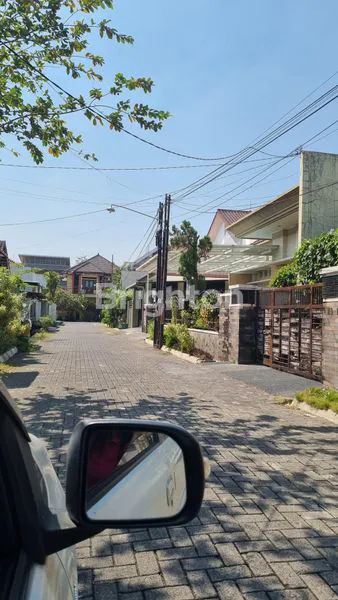 image RUMAH MEWAH DIJUAL DI PUSAT KOTA SOLOBARU (4)