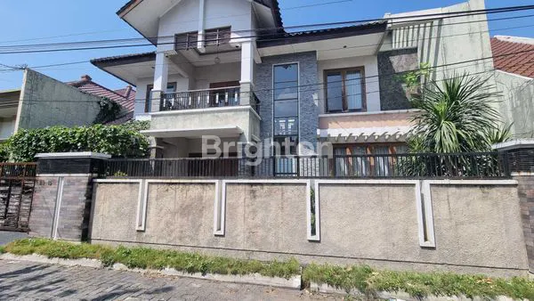 image RUMAH MEWAH DIJUAL DI PUSAT KOTA SOLOBARU (6)