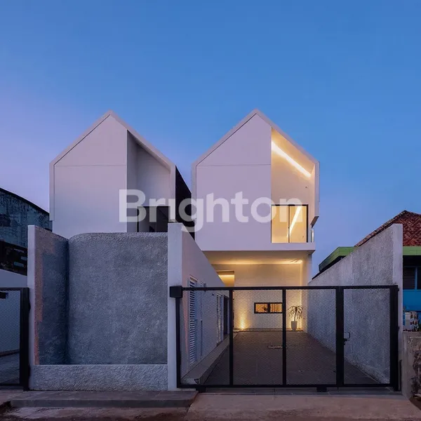 image GEDUNG EKSKLUSIF 4321M² DI GRAHA ASRI WIYUNG, LOKASI STRATEGIS (3)