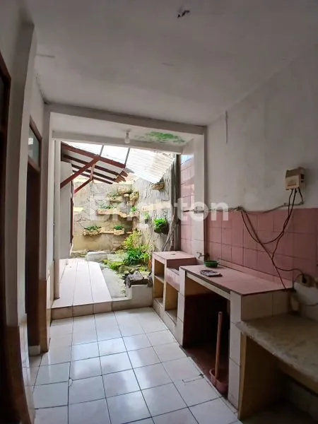 image RUMAH 2 LANTAI JL. MAINROAD CIHANJUANG SANGAT STATEGIS BANGEUT (7)