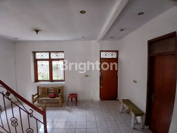 image RUMAH 2 LANTAI JL. MAINROAD CIHANJUANG SANGAT STATEGIS BANGEUT (4)