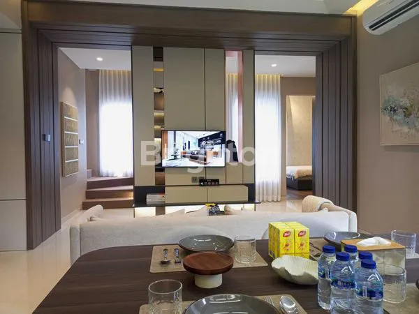 image RUMAH MEWAH KONSEP MEZZANINE DI PEKANBARU (3)