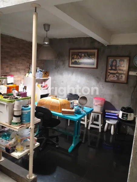 image RUMAH TERAWAT TENGGILIS TIMUR DEKAT UBAYA (6)