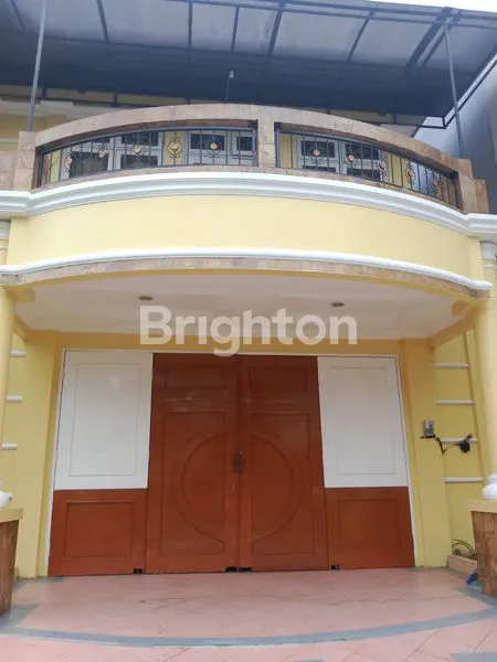 image RUMAH MEWAH 2 LANTAI 6KT DI BALIKPAPAN BARU - SHM, LT 300M² (2)