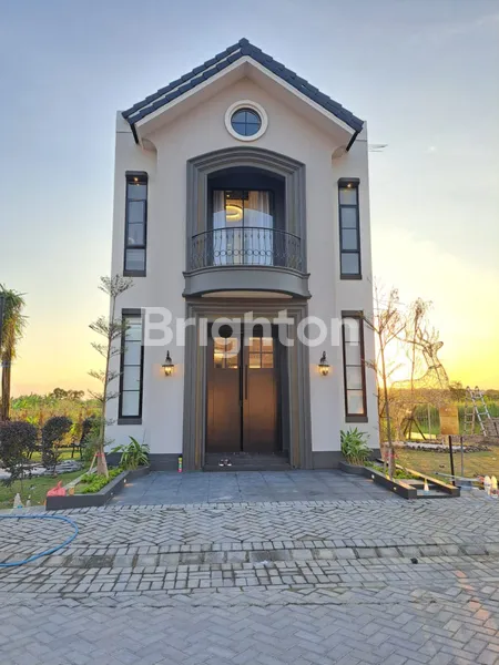 image RUMAH 2 LANTAI LAKARSANTRI SURABAYA BARAT (1)