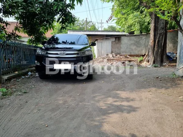 RUMAH PERLU RENOV LOKASI STRATEGIS DI JAPANAN