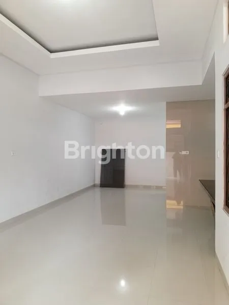 image RUMAH 3 LANTAI STRATEGIS DI PORIS INDAH (5)