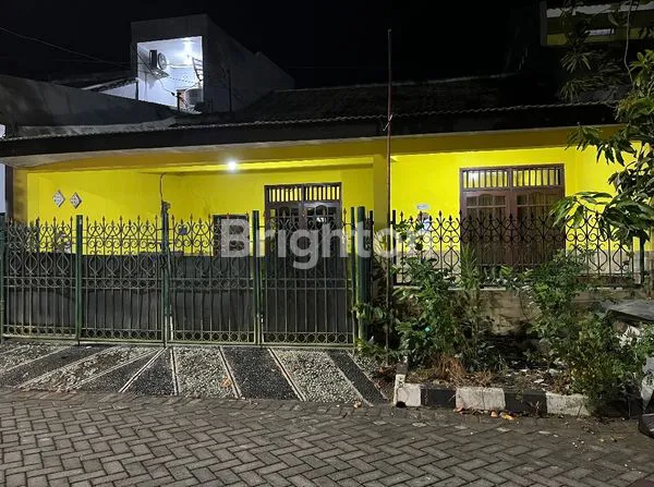image RUMAH SIAP HUNI MINIMALIS DI PANDUGO BARU, LOKASI STRATEGIS, ONE GATE SYSTEM, SECURITY 24 JAM, 5 MENIT KE KAMPUS UPN, RAYA MERR DAN RSUD EKA CANDRARINI (NON FURNISHED) (1)