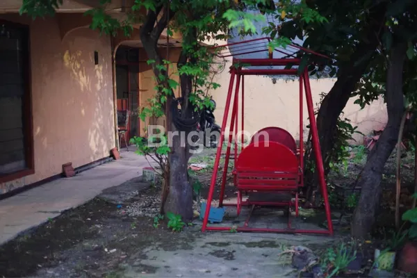 image JEMURSARI TERAWAT STRATEGIS DEKAT RAYA A YANI  (3)