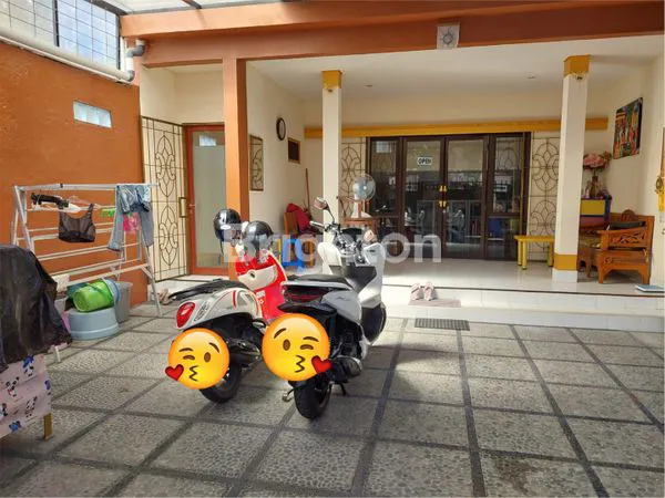 image RUKO 2 LANTAI STRATEGIS DI GUNUNG SALAK, SEMI-FURNISHED, SHM (1)