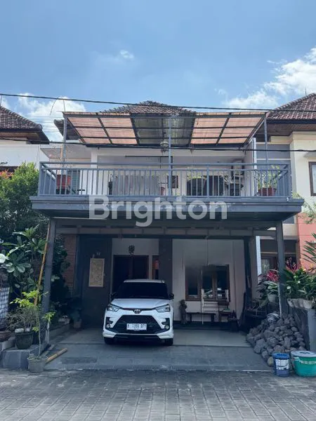 image RUMAH MINIMALIS LUAS DALAM KOMPLEK ELITE CARPORT FIT DUA MOBIL (1)