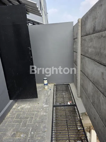 image RUKO 2,5 LANTAI DI MERUYA, COCOK UNTUK BISNIS RETAIL (6)