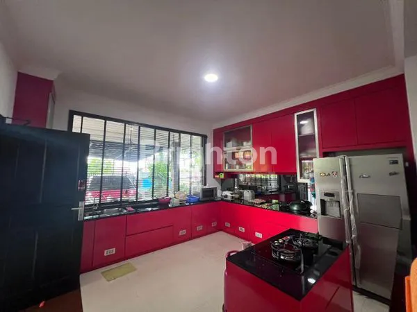 image RUMAH HOOK MEWAH 2 LANTAI MITRA RAYA - 4KT SEMI FURNISHED (3)