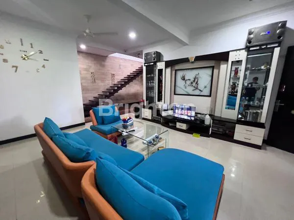 image RUMAH HOOK MEWAH 2 LANTAI MITRA RAYA - 4KT SEMI FURNISHED (4)