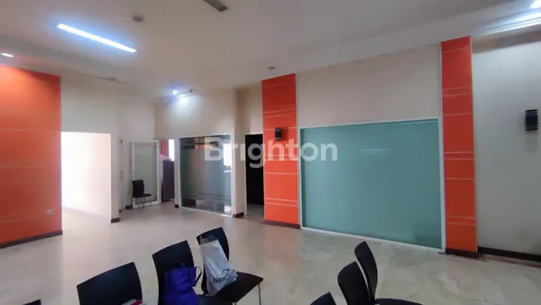 image RUANG USAHA EX KLINIK RAYA KERTAJAYA COCOK UTK PRAKTEK DOKTER SPESIALIS, TEMPAT LAB, KANTOR, BANK, SHOWROOM, TEMPAT TERAPI / TREATMENT DLL (4)