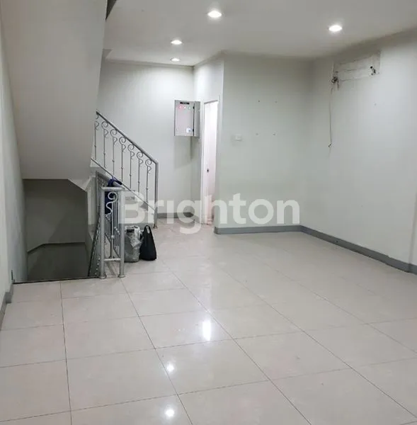 image RUKO MAMPANG PRAPATAN RAYA 4.5 LANTAI, SELANGKAH KE CBD KUNINGAN LUAS 100M2 JAKARTA SELATAN (3)