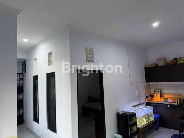 image RUMAH MEWAH 5KT DI IMAM BONJOL, 2 LANTAI DEKAT TRANS STUDIO (3)