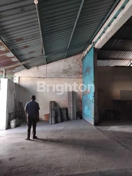 image GUDANG PREMIUM 500M² DUKUH KUPANG - SIAP OPERASIONAL, IZIN LENGKAP (2)