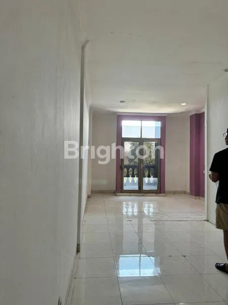 image RUKO 2 LANTAI DI LOKASI STRATEGIS TIME SQUARE CIBUBUR COCOK UNTUK KANTOR ATAU TEMPAT USAHA (5)