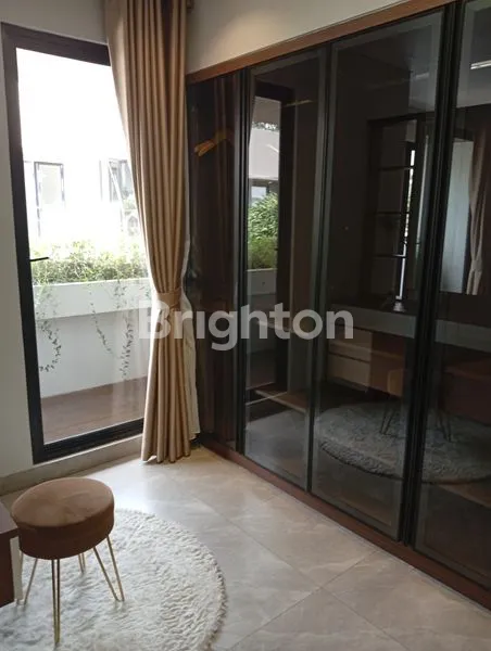 image RUMAH 3 LANTAI MEPET BINTARO (3)