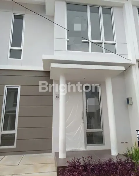 image RUMAH 2 LANTAI DI GADING SERPONG DEKAT SMS (1)