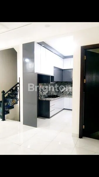 image LUXURIOUS HOUSE @ PONDOK BAMBU - EAST JAKARTA (3)