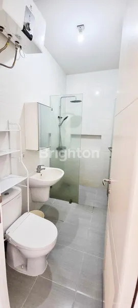 image RUMAH 2 LANTAI CLOVERHILL RESIDENCE HUNIAN SIAP HUNI, LOKASI STRATEGIS AKSES JAKARTA SELATAN (8)