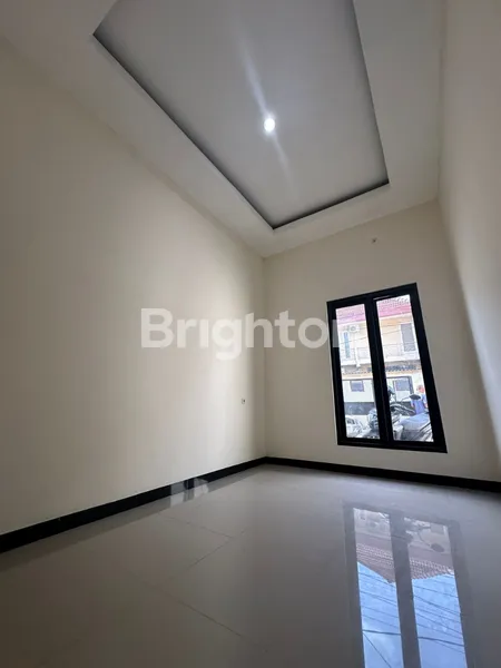 image 1M AN RUMAH BARU GRESS 2 LANTAI LEBAR 6 DARMO INDAH SELANGKAH KE RAYA DARMO INDAH SURABAYA BARAT (5)