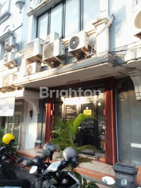 image \U2728 DIJUAL RUKO BARCELONA BSD – 2 LANTAI, 2 UNIT BERSAMPINGAN! \U2728 (5)