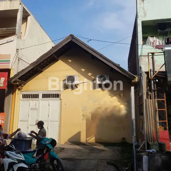 image DISEWAKAN RUMAH USAHA LOKASI STRATEGIS DI PAGESANGAN DEKAT PASAR PAGESANGAN (1)