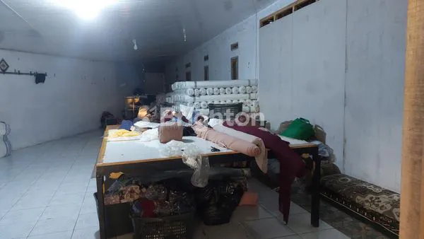 image RUMAH KONVEKSI SIAP HUNI (8)