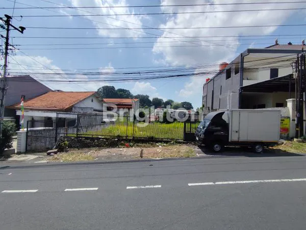 image TANAH LUAS LOKASI PINGGIR JALAN RAYA COCOK UNTUK TEMPAT USAHA  (1)