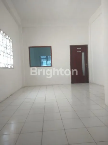 image RUKO 3 LANTAI PREMIUM DI KATAMSO, LOKASI STRATEGIS, SHM (4)