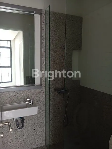 image RUMAH HOOK MEWAH 3 LANTAI DI AETHER GREENWICH PARK BSD (6)