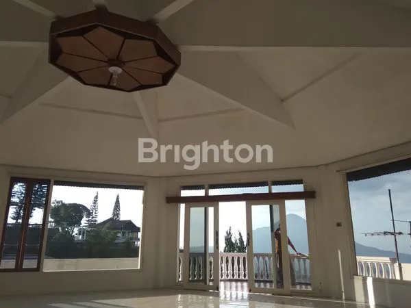 image TRETES VILLA PASURUAN (2)