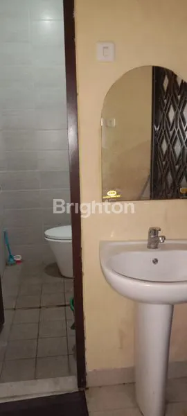 image RUMAH MEWAH 2.5 LANTAI DI CHIKU GARDEN BINTARO (5)