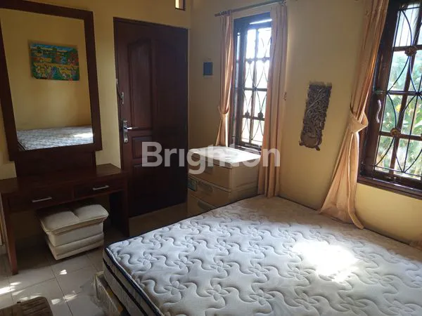 image VILLA UNGASAN 2BR, TANAH LUAS 238M² DEKAT GWK (4)