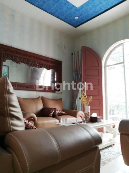 image RUMAH MEWAH 7KT+8KM DI RUMBAI, 908M2 DEKAT CHEVRON (3)