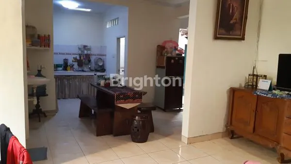 image RUMAH LUAS 177M² SEMI-FURNISHED DI PEKAYON JAYA, DEKAT RS EMC (4)