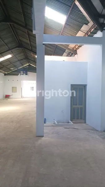 image GUDANG STRATEGIS KLATEN UTARA (4)