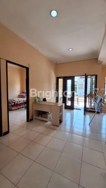 image RUMAH 2 LANTAI PERUMAHAN THE PARADISE PALAGAN SLEMAN (4)