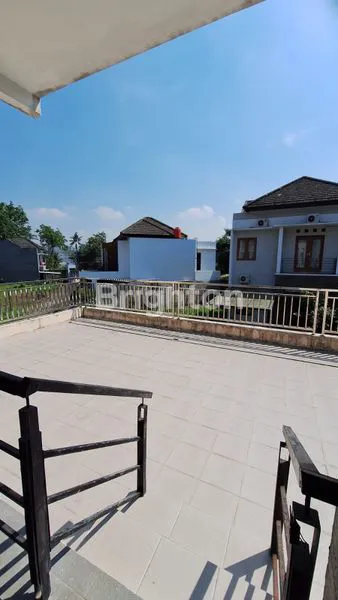 image RUMAH 2 LANTAI PERUMAHAN THE PARADISE PALAGAN SLEMAN (7)