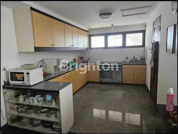 image RUMAH MEWAH MURAH DIBAWAH NJOP DI JELAMBAR DEKAT DUTA MAS. (5)