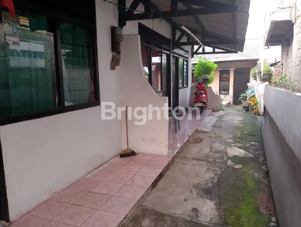 image RUMAH INDUK + 10 PINTU KONTRAKAN + 1 WARUNG DI REMPOA, CIPUTAT (3)