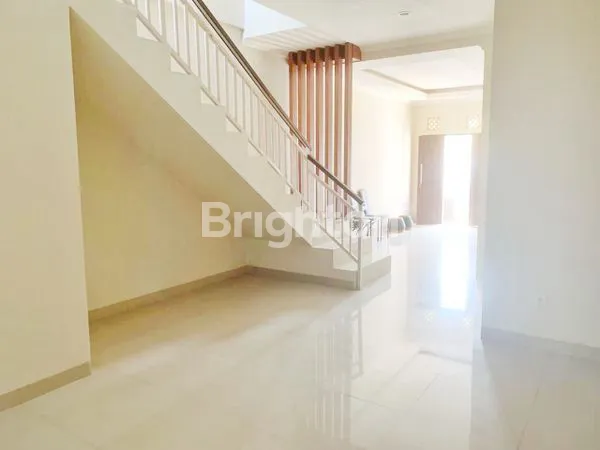 image RUMAH MODERN 2 LANTAI SIAP HUNI DI AREA PREMIUM KEBO IWA (5)