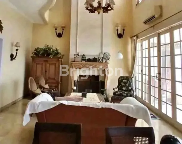 image RUMAH MEWAH 2 LANTAI DI KOMPLEKS KEUANGAN CILANDAK BARAT, SHM (3)