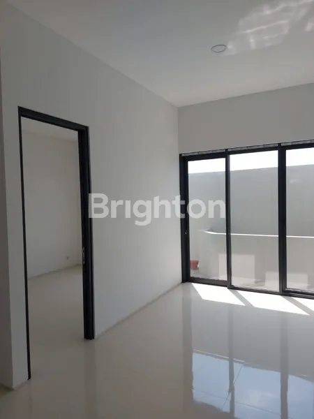 image RUMAH BARU 2 LANTAI SATELIT UTARA SUKOMANUNGGAL SURABAYA  (3)
