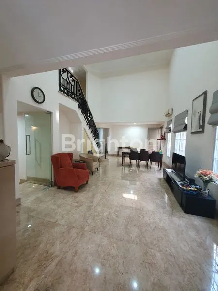 image RUMAH MEWAH 2 LANTAI DI MEDITERRANEAN LIPPO KARAWACI, 4KT 5KM DEKAT UPH, SPH DAN SUPERMAL  (7)